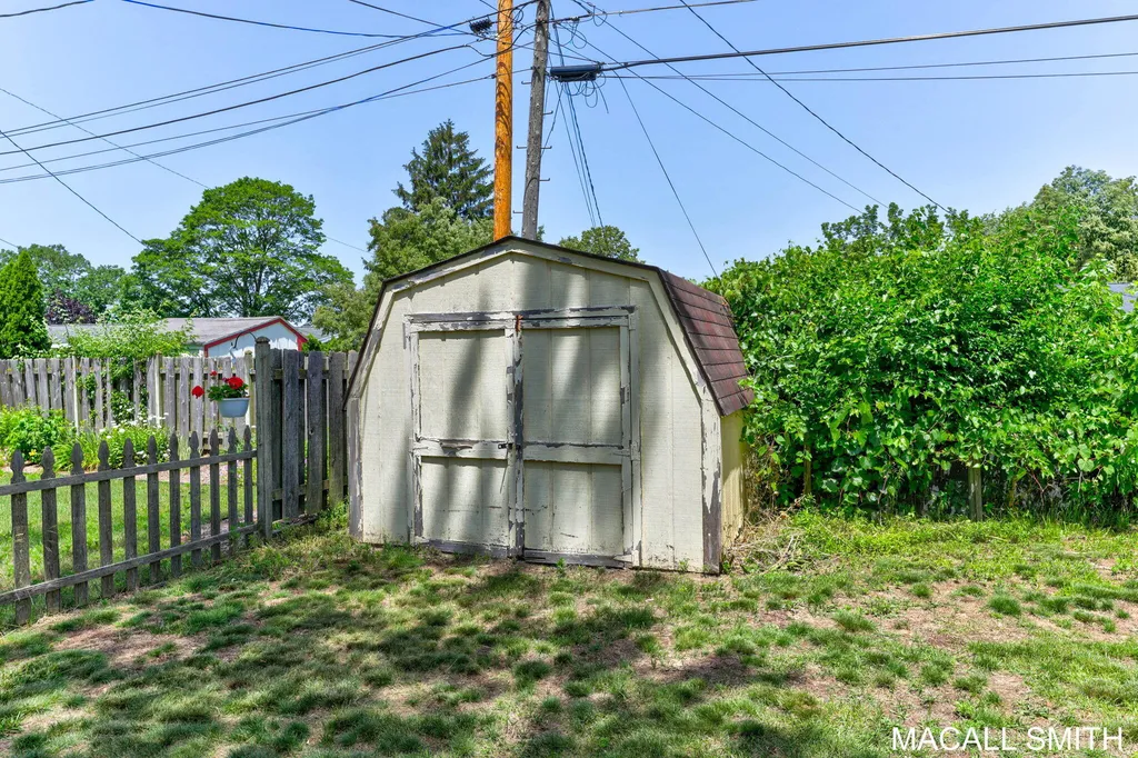 339 Wildwood Drive Holland City MI 49423