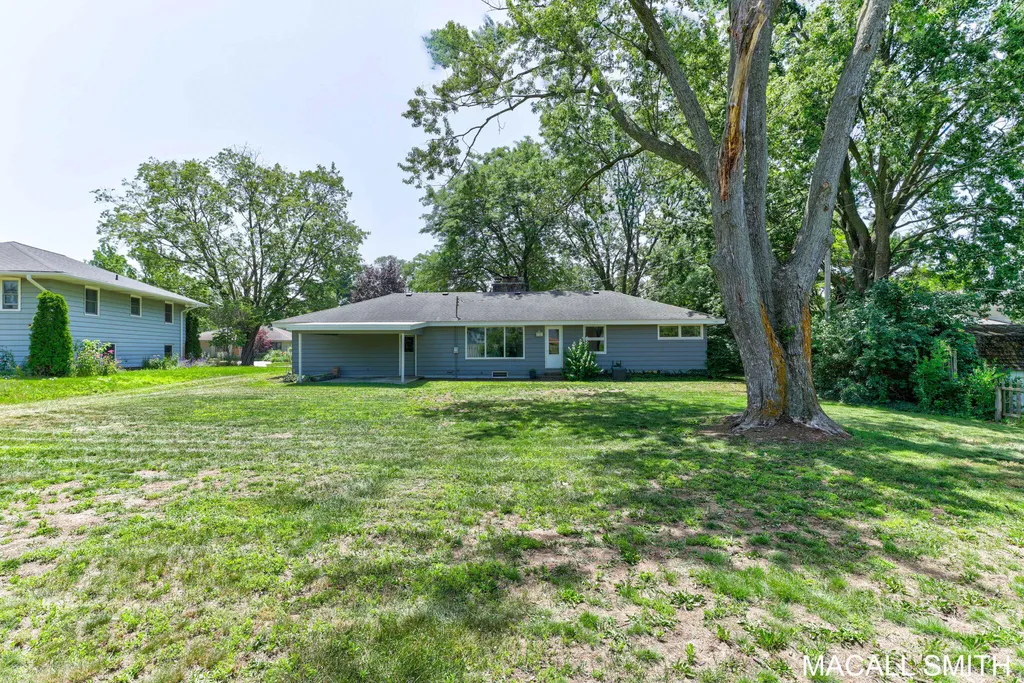339 Wildwood Drive Holland City MI 49423