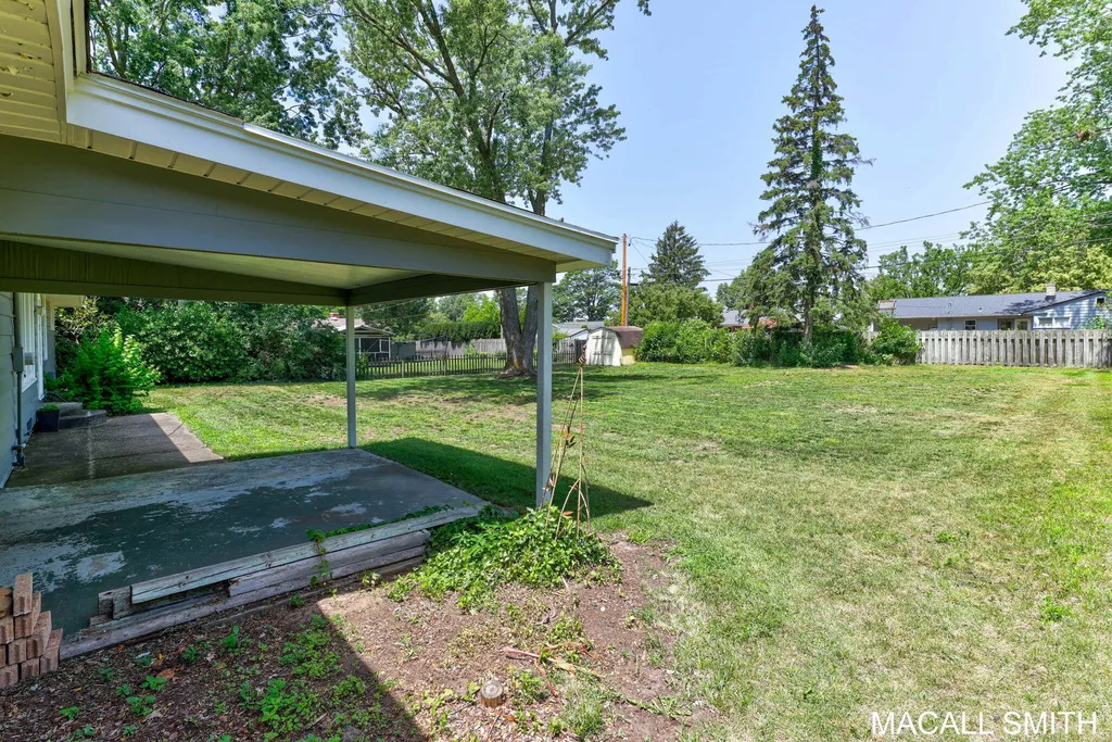 339 Wildwood Drive Holland City MI 49423