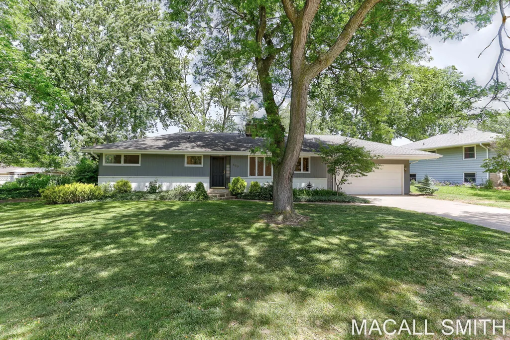 339 Wildwood Drive Holland City MI 49423