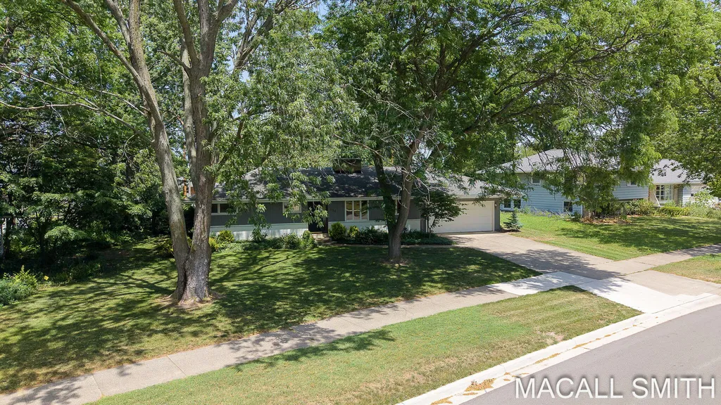 339 Wildwood Drive Holland City MI 49423