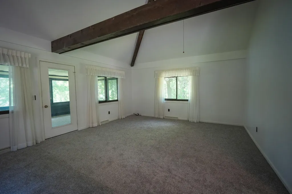 9411 Maple Hill Road Reynolds Township MI 49329
