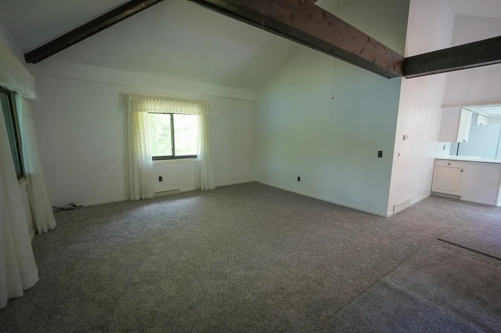 9411 Maple Hill Road Reynolds Township MI 49329