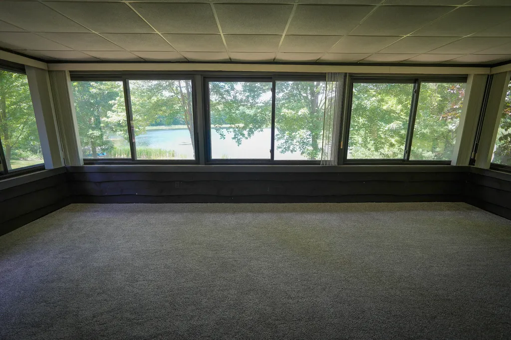 9411 Maple Hill Road Reynolds Township MI 49329