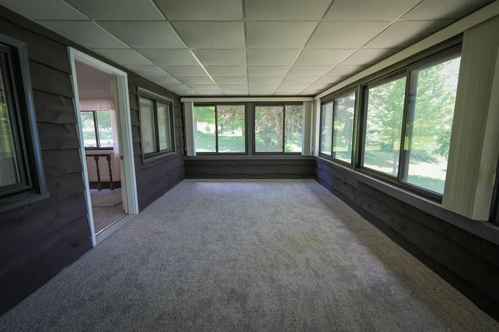 9411 Maple Hill Road Reynolds Township MI 49329