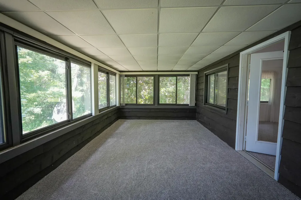 9411 Maple Hill Road Reynolds Township MI 49329