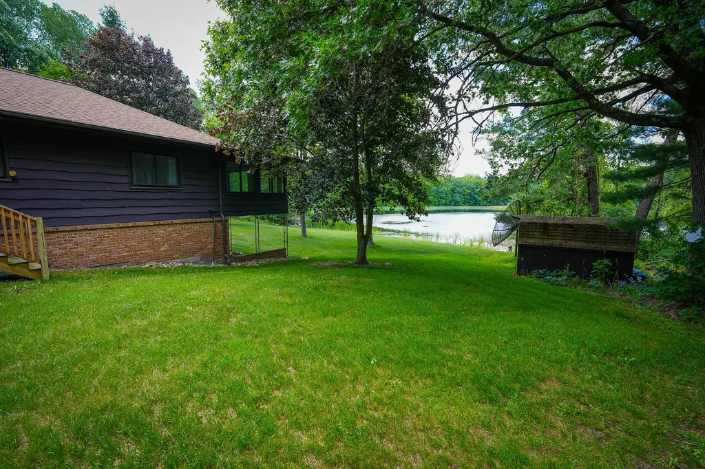 9411 Maple Hill Road Reynolds Township MI 49329
