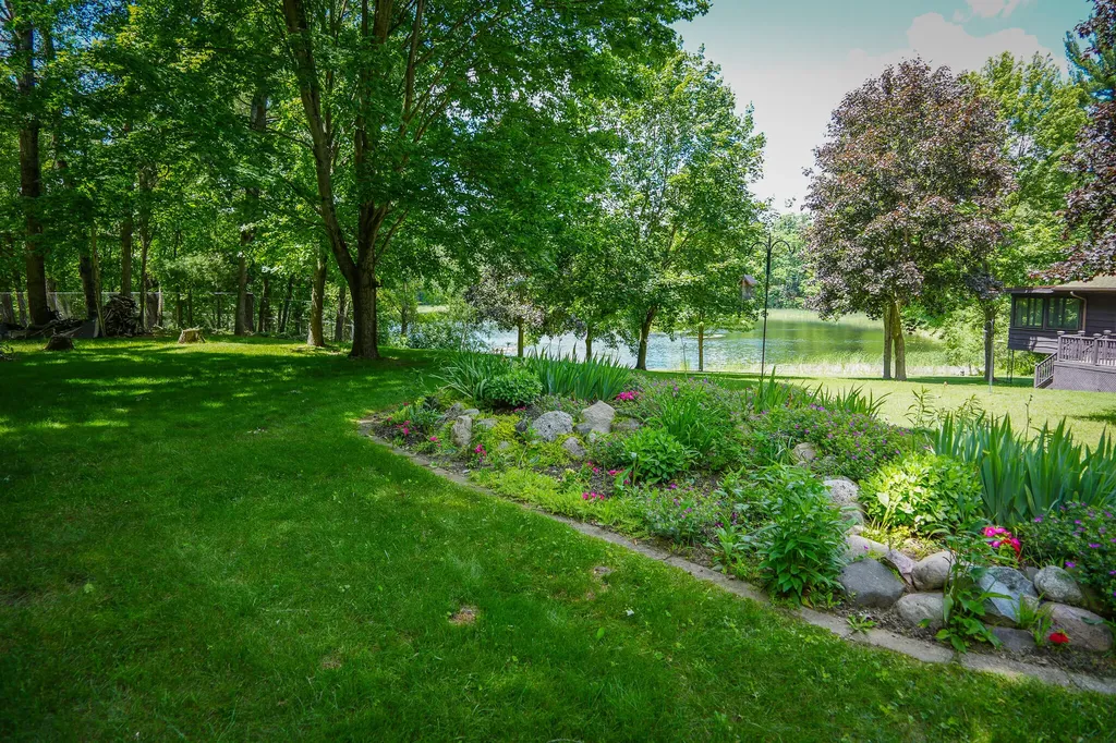 9411 Maple Hill Road Reynolds Township MI 49329