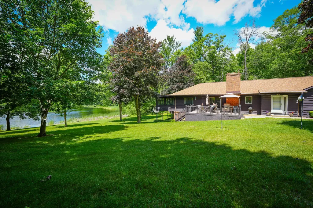 9411 Maple Hill Road Reynolds Township MI 49329