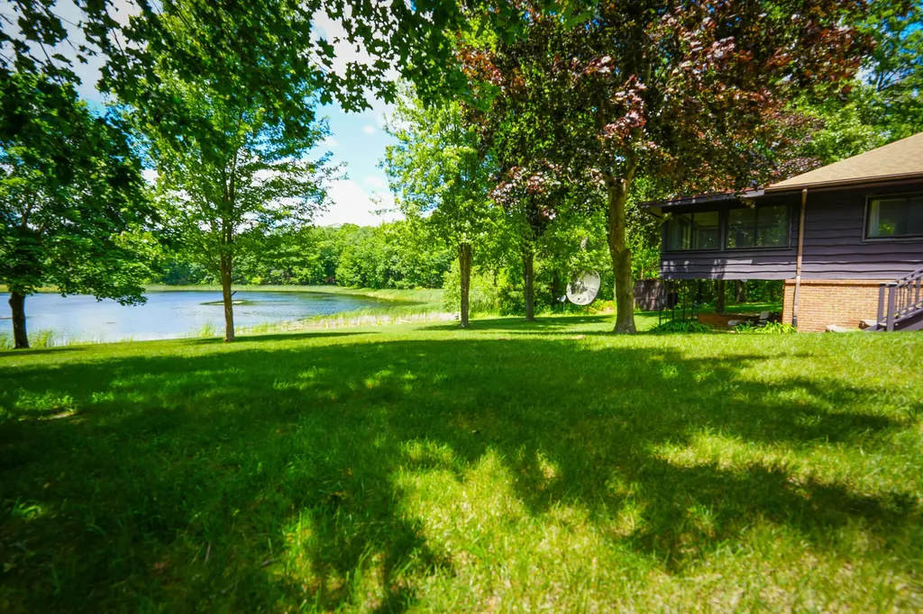 9411 Maple Hill Road Reynolds Township MI 49329