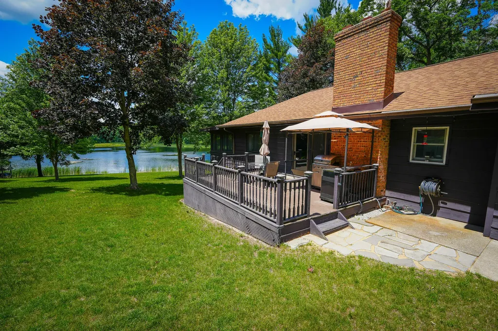 9411 Maple Hill Road Reynolds Township MI 49329