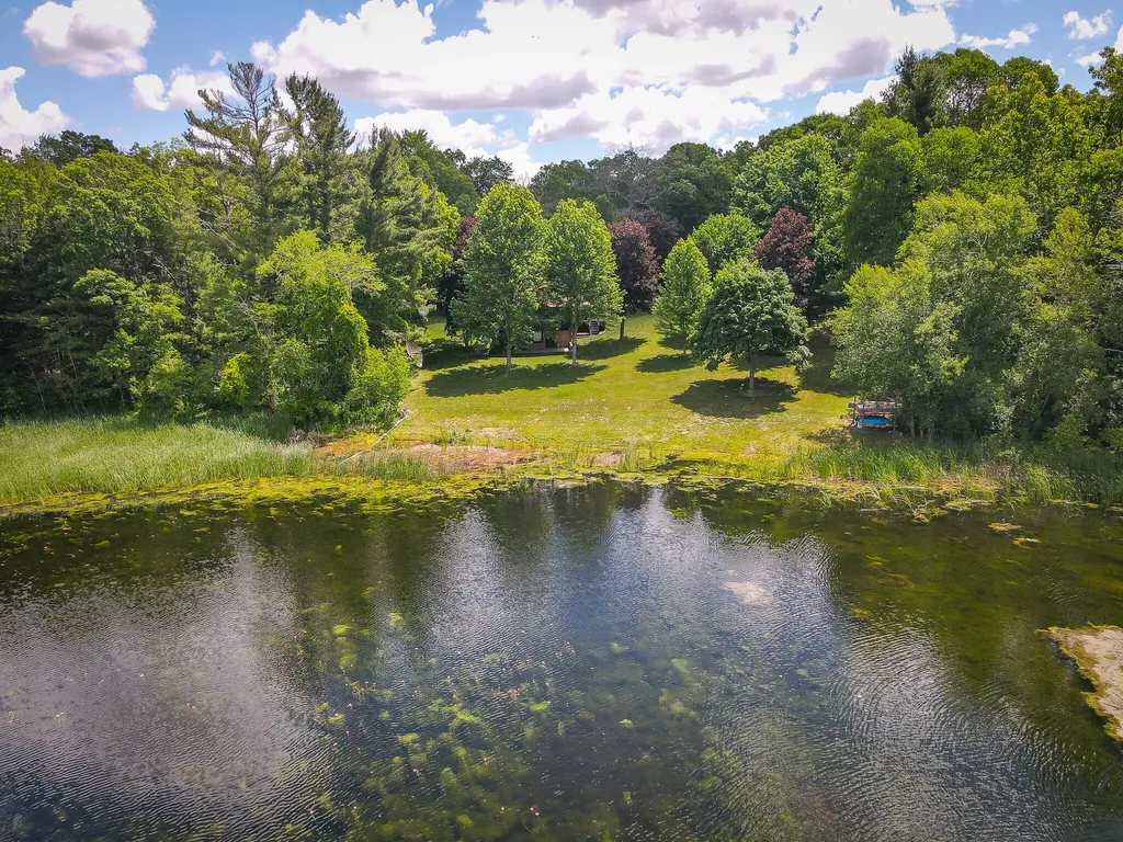 9411 Maple Hill Road Reynolds Township MI 49329