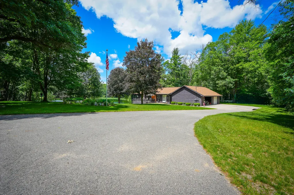9411 Maple Hill Road Reynolds Township MI 49329
