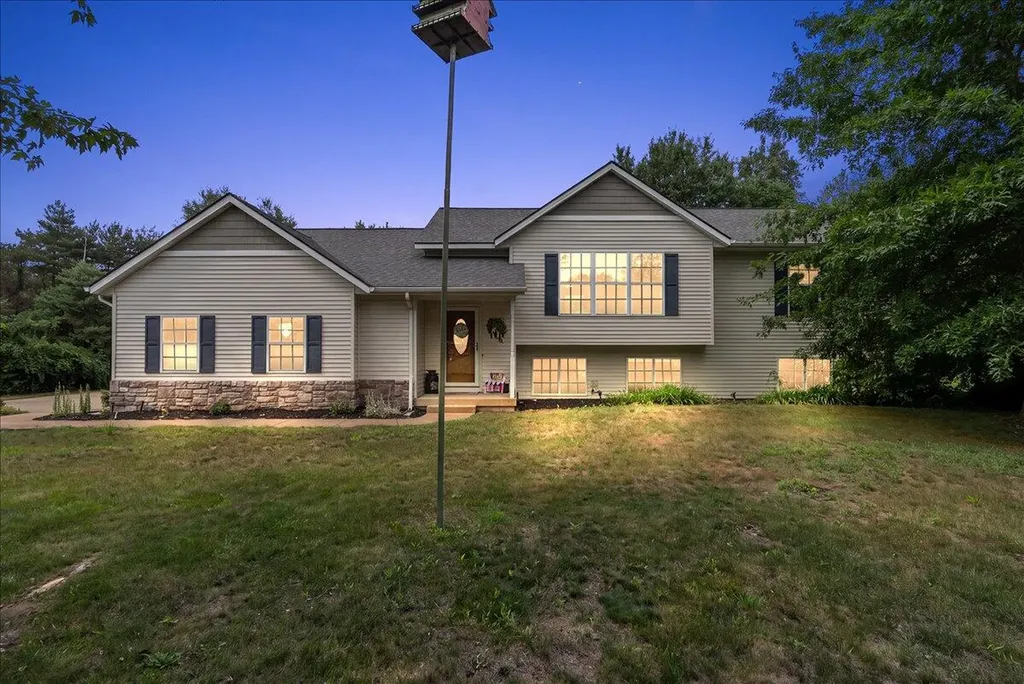 6473 Pine Point Court Polkton Charter Township MI 49404