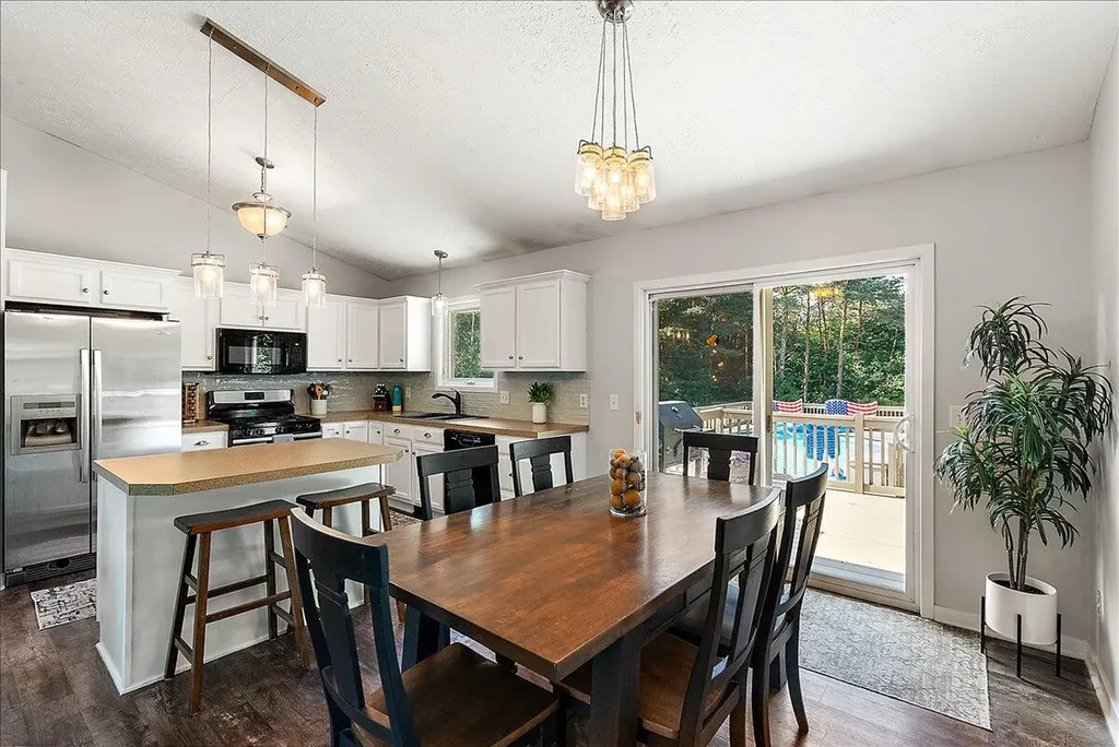 6473 Pine Point Court Polkton Charter Township MI 49404