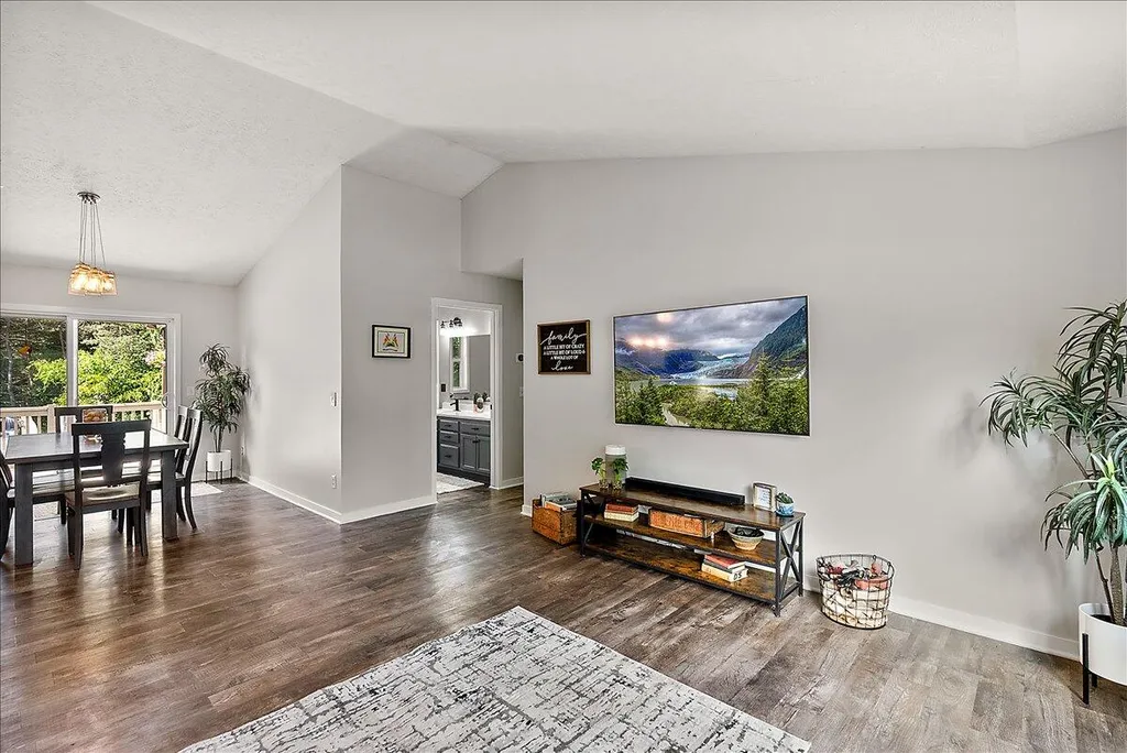 6473 Pine Point Court Polkton Charter Township MI 49404