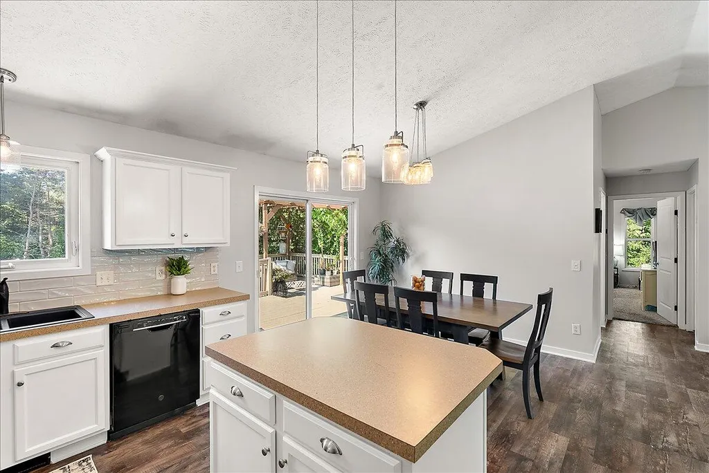 6473 Pine Point Court Polkton Charter Township MI 49404