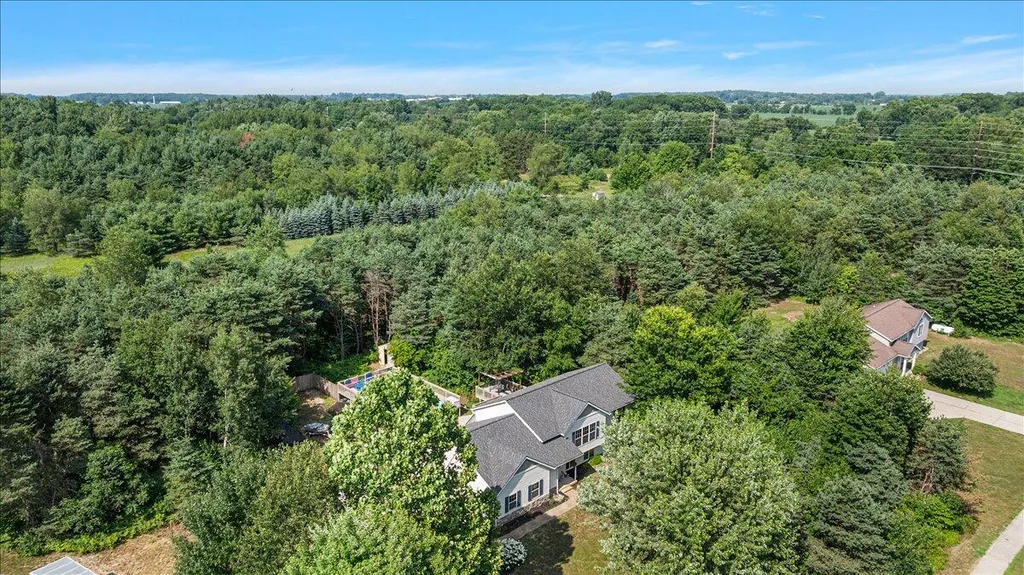 6473 Pine Point Court Polkton Charter Township MI 49404