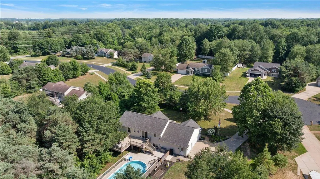 6473 Pine Point Court Polkton Charter Township MI 49404