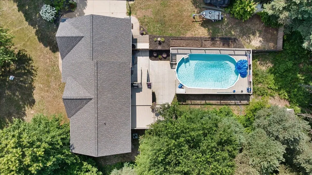 6473 Pine Point Court Polkton Charter Township MI 49404
