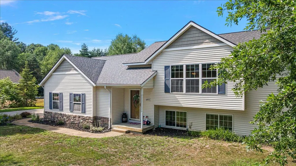 6473 Pine Point Court Polkton Charter Township MI 49404