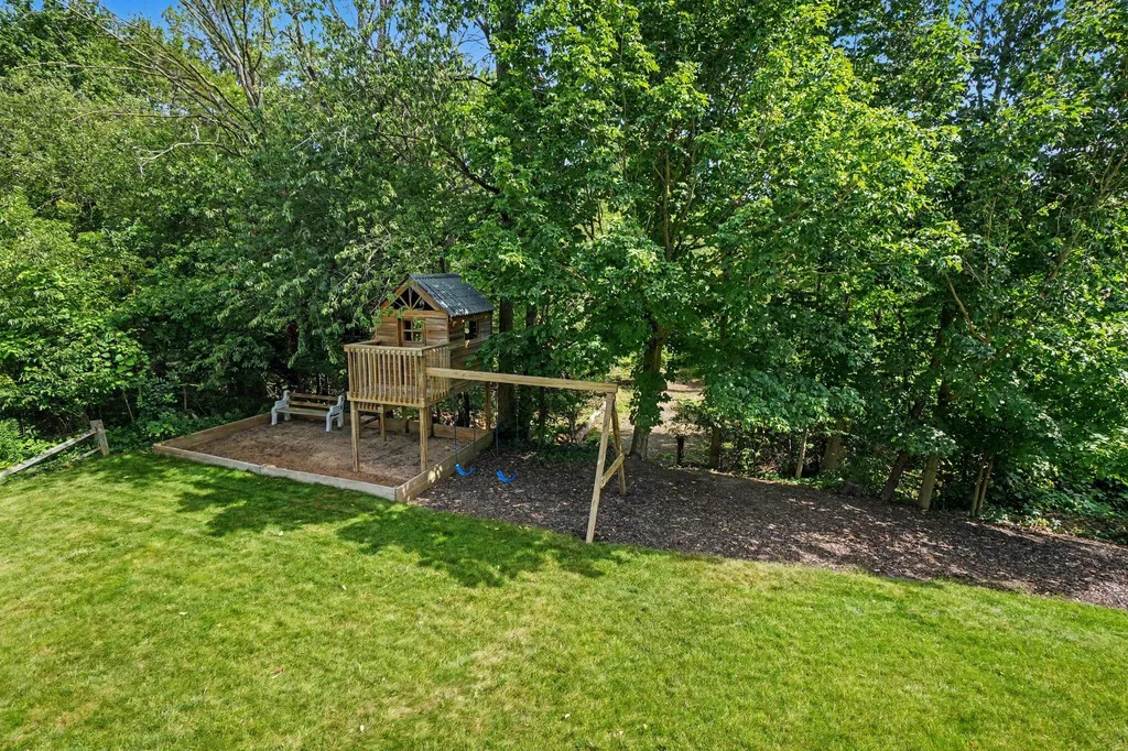 10719 Wood Ridge Drive Holland Charter Township MI 49464