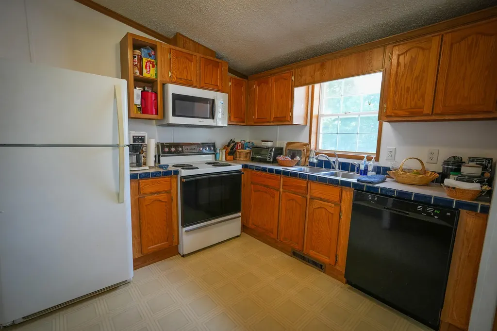 9339 Maple Hill Road Reynolds Township MI 49329