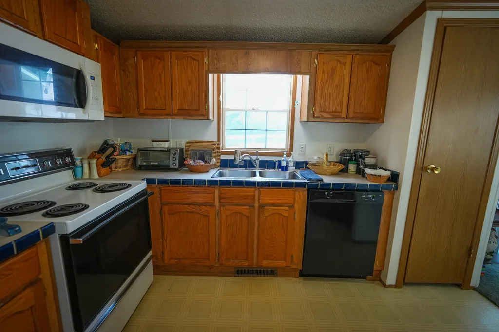 9339 Maple Hill Road Reynolds Township MI 49329