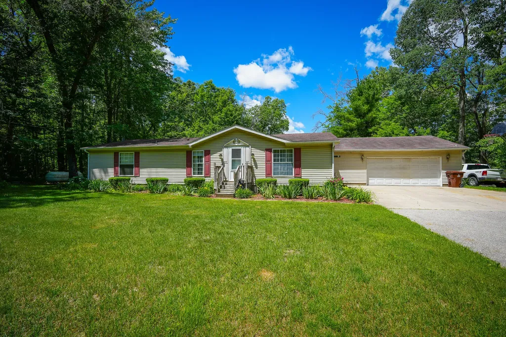 9339 Maple Hill Road Reynolds Township MI 49329
