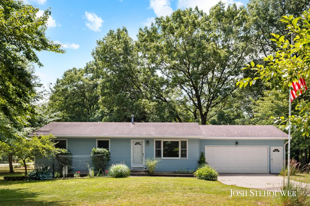 3776 Golf Circle Court Salem Township MI 49323