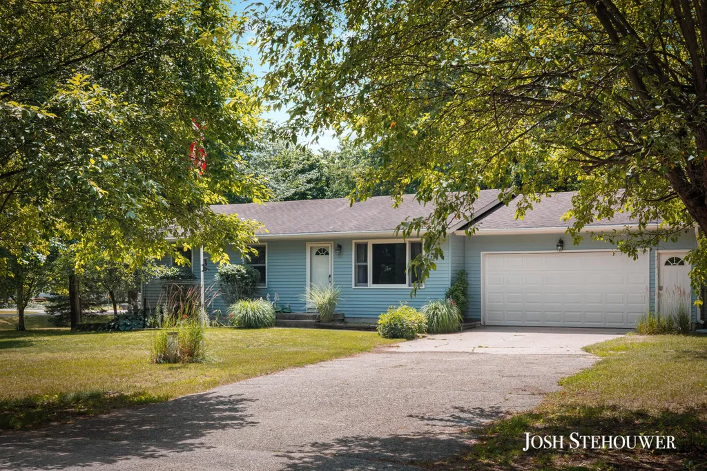 3776 Golf Circle Court Salem Township MI 49323