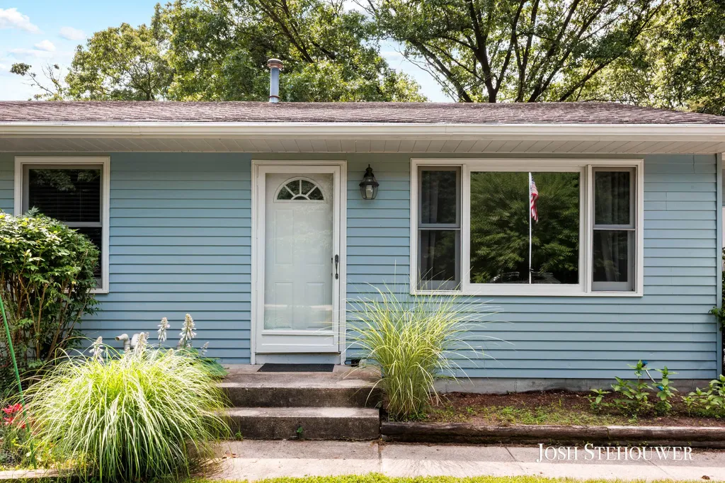 3776 Golf Circle Court Salem Township MI 49323