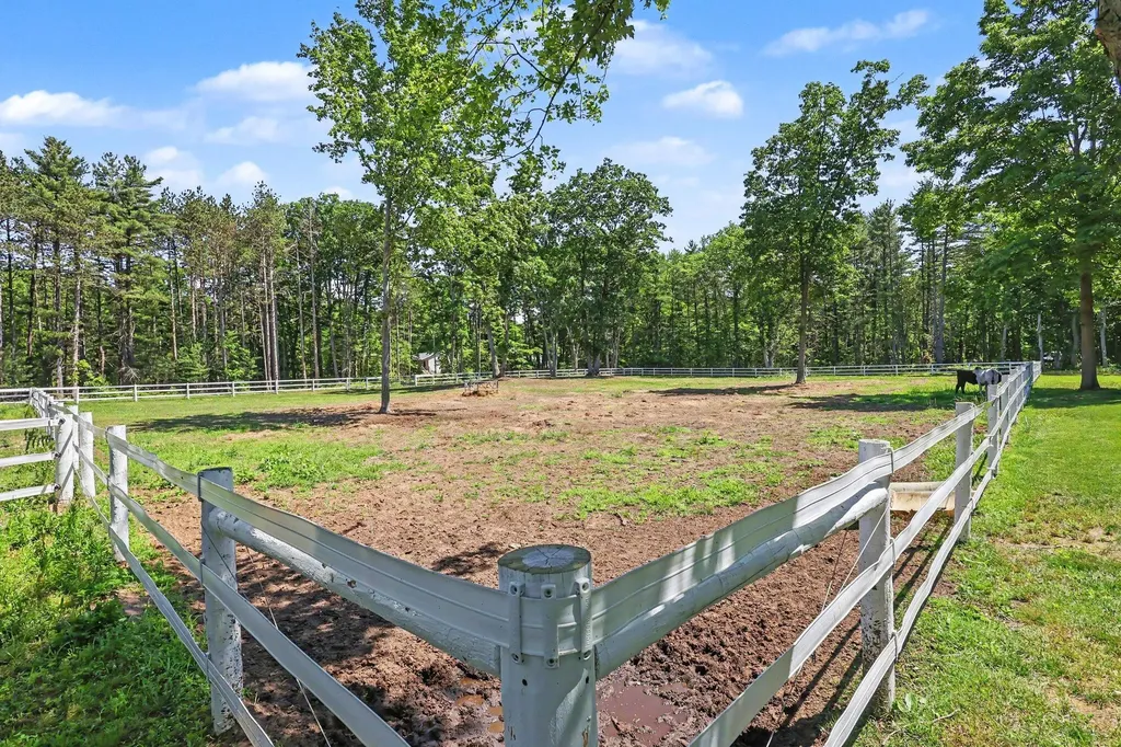 2932 S Maple Island Road Sullivan Township MI 49451