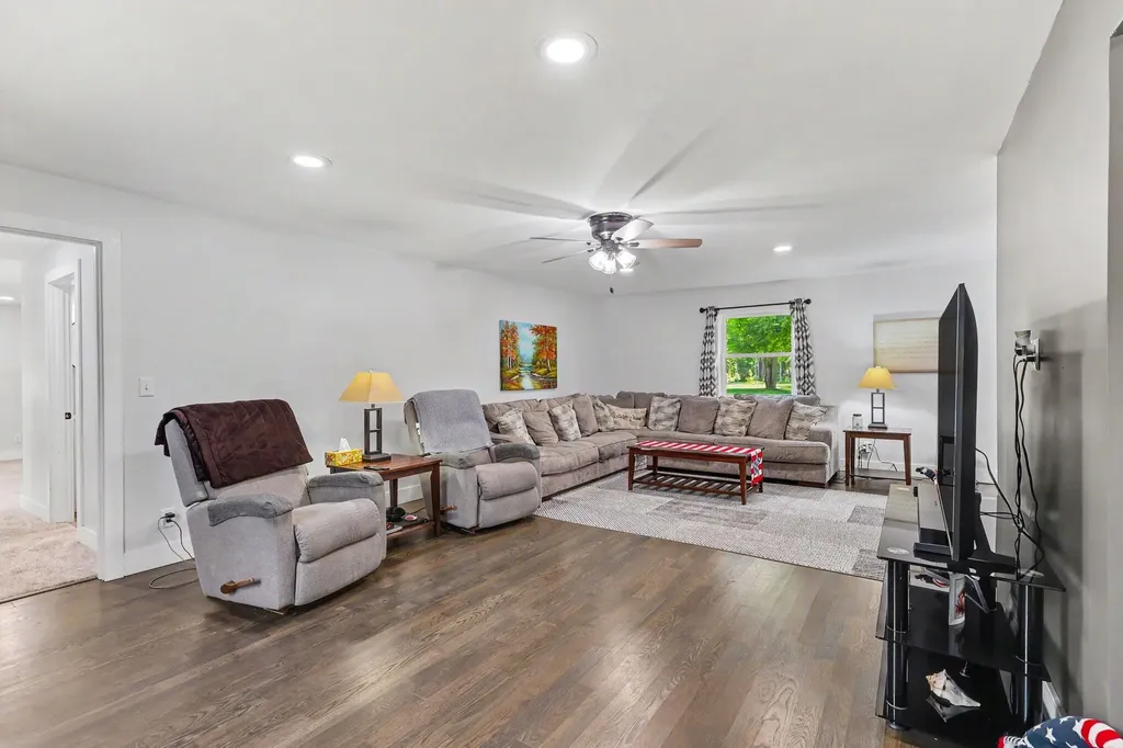 2932 S Maple Island Road Sullivan Township MI 49451