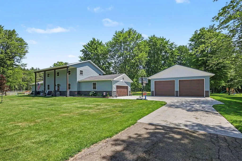 2932 S Maple Island Road Sullivan Township MI 49451