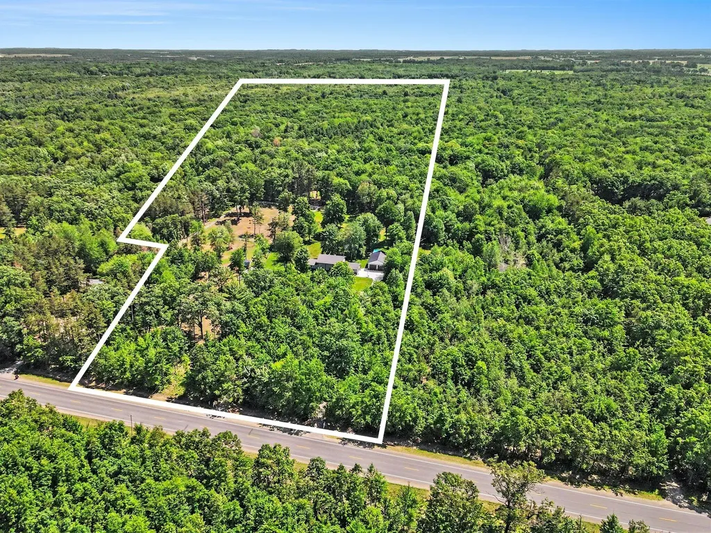 2932 S Maple Island Road Sullivan Township MI 49451