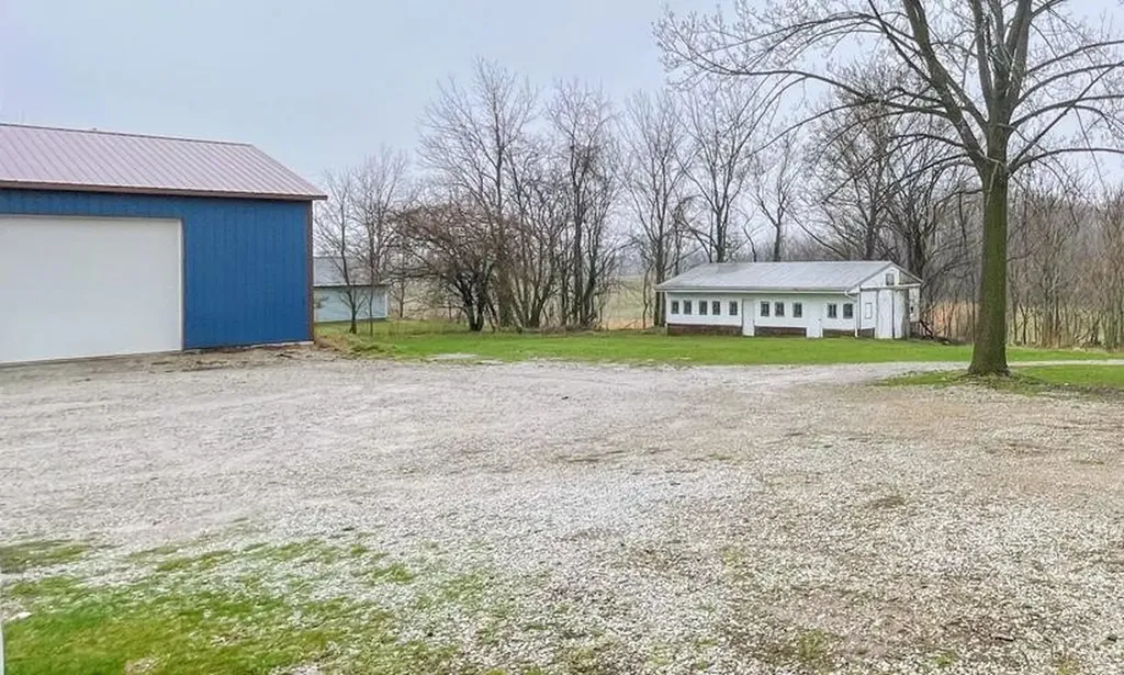 2311 E Glendora Road Buchanan Township MI 49107