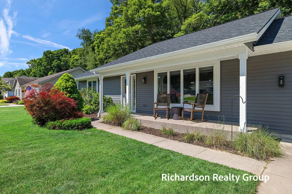 15317 Vintage Avenue Grand Haven Charter Township MI 49417