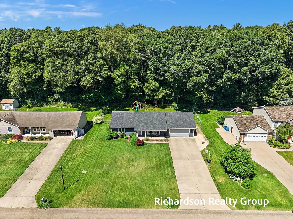 15317 Vintage Avenue Grand Haven Charter Township MI 49417