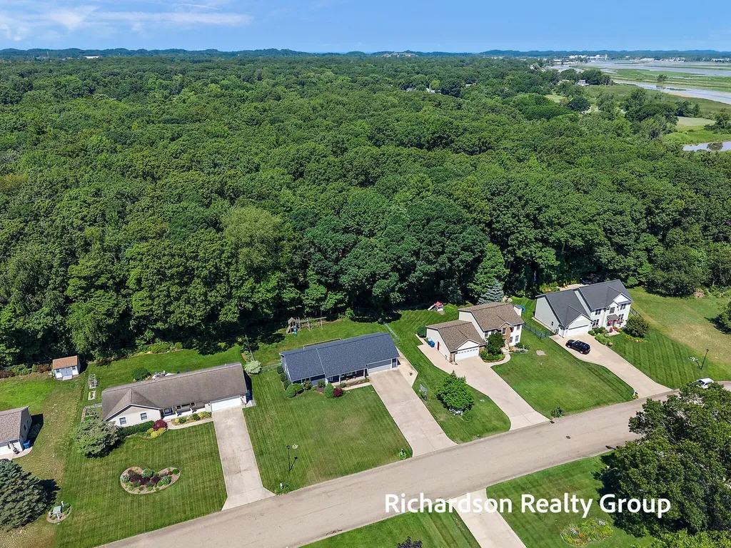15317 Vintage Avenue Grand Haven Charter Township MI 49417