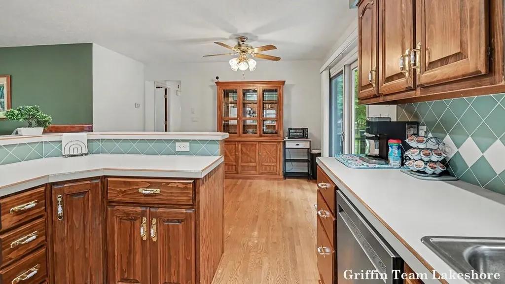 15911 Fendt Farm Drive Park Township MI 49424