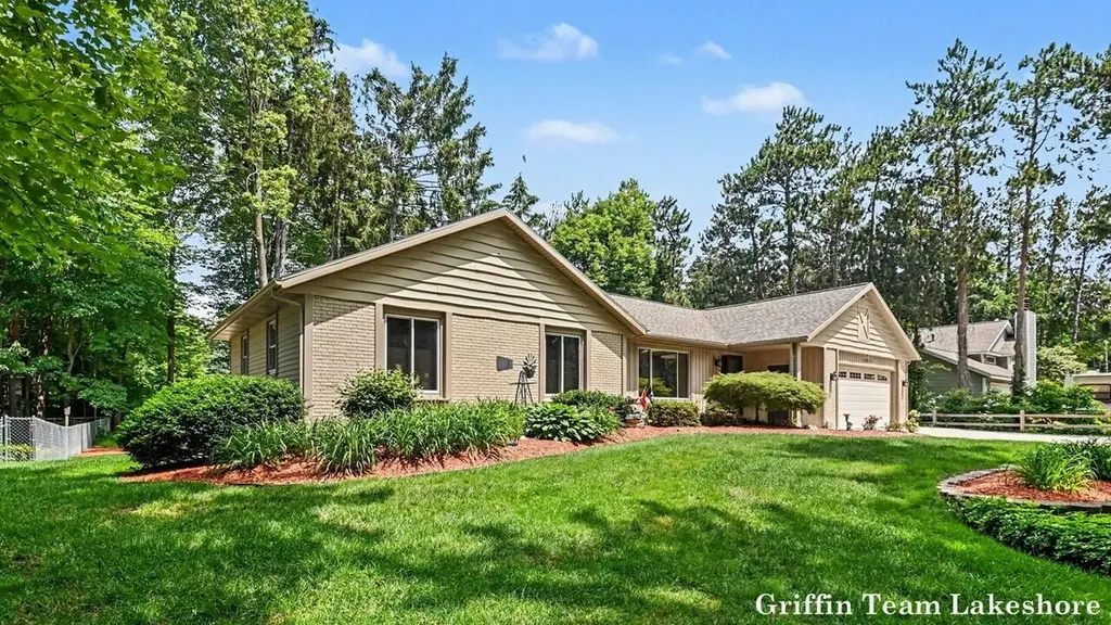 15911 Fendt Farm Drive Park Township MI 49424