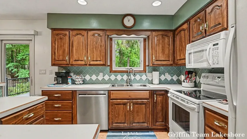 15911 Fendt Farm Drive Park Township MI 49424