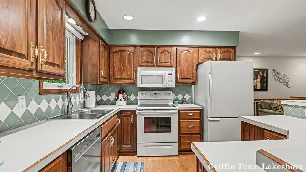 15911 Fendt Farm Drive Park Township MI 49424