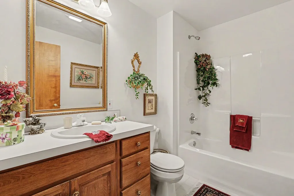 726 Glenvale Drive Coopersville City MI 49404