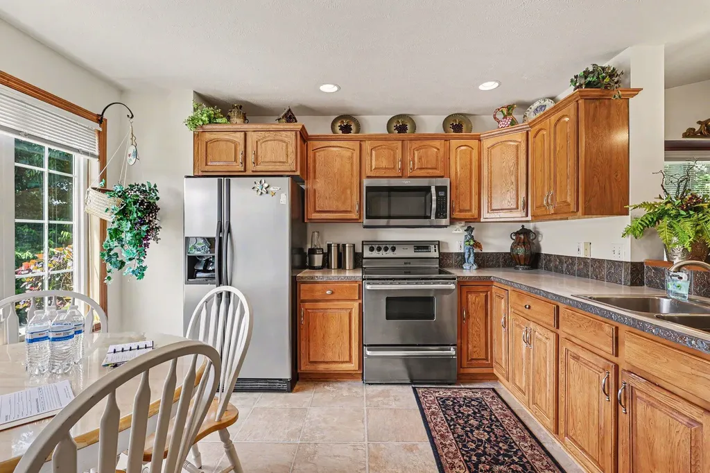 726 Glenvale Drive Coopersville City MI 49404