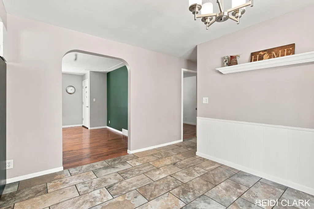 16105 Gary Avenue Grand Haven Charter Township MI 49417