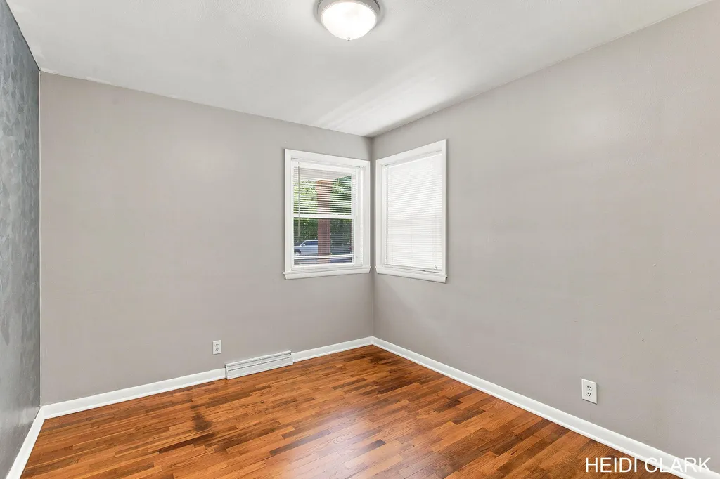 16105 Gary Avenue Grand Haven Charter Township MI 49417