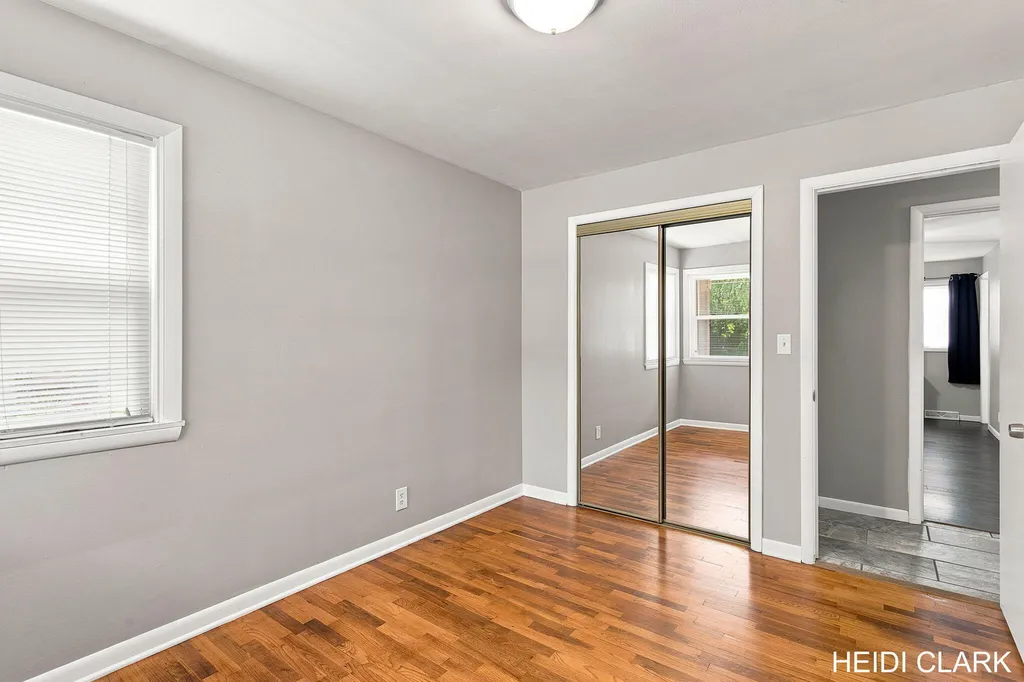 16105 Gary Avenue Grand Haven Charter Township MI 49417