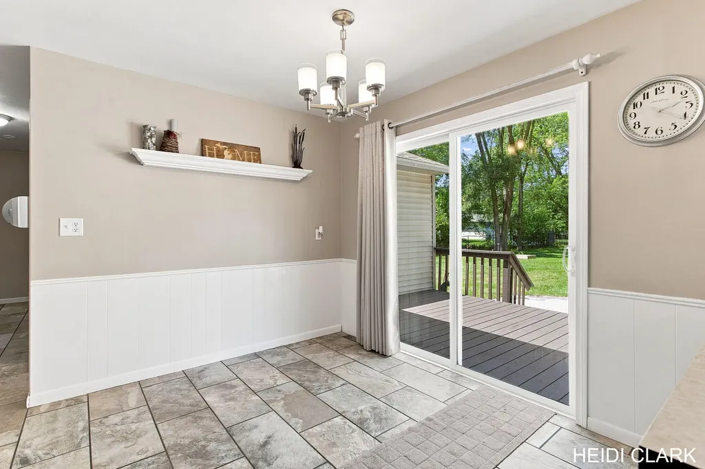 16105 Gary Avenue Grand Haven Charter Township MI 49417